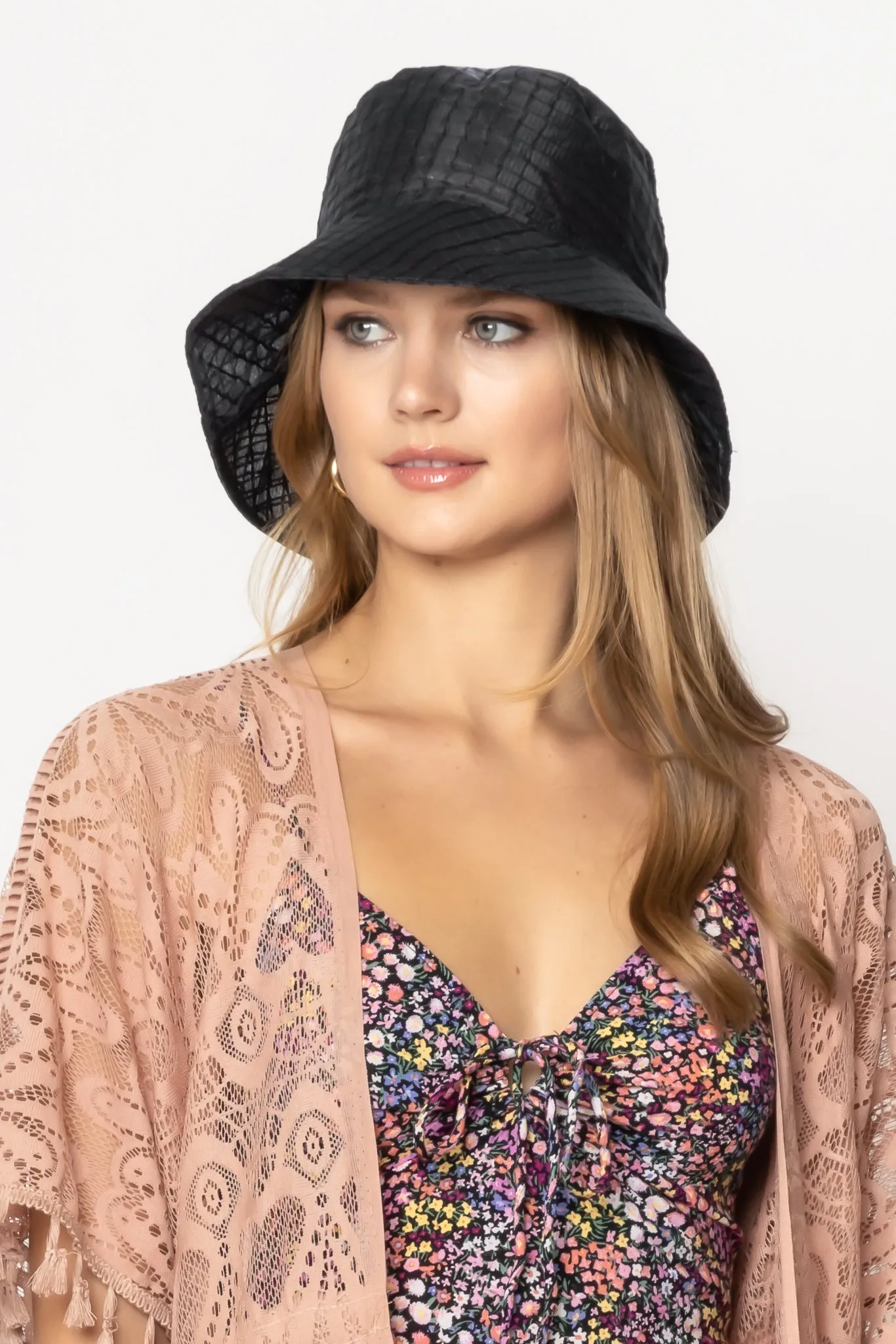 Grid Patterned Tulle Mesh Bucket Hat