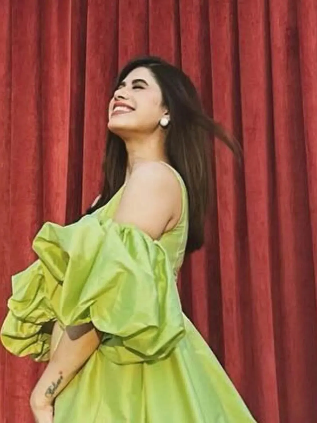 Malvika Sitlani In White Pearl Statement Studs