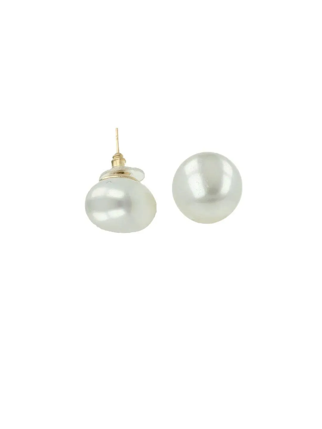 Malvika Sitlani In White Pearl Statement Studs